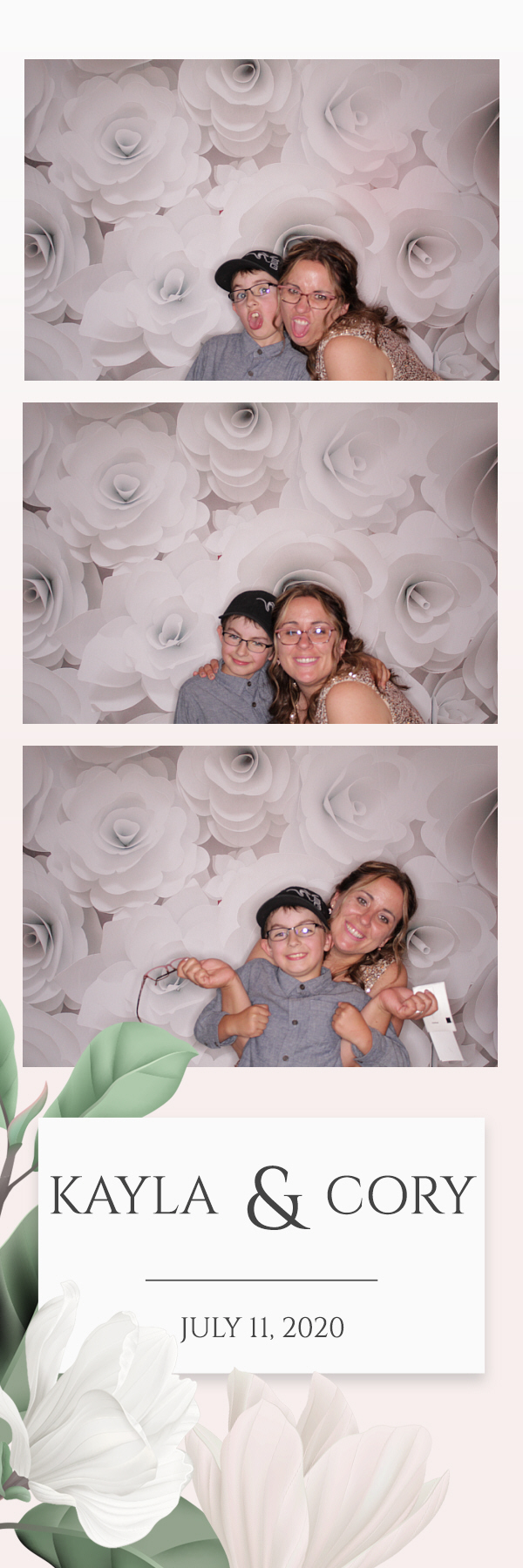 Kayla and Cory Wedding | View more photos from the event at gallery.photoboothbillings.com/u/PhotoBoothBillings/Kayla-and-Cory-Wedding